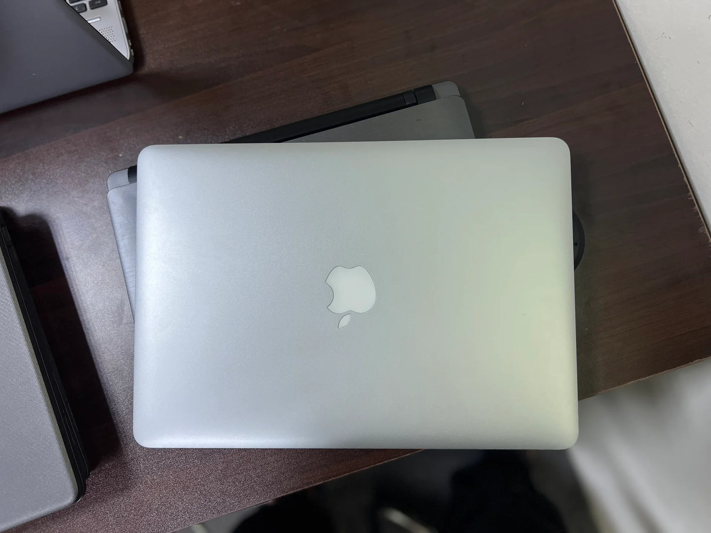 MacBook Air 2015 13.3” – Intel Core i5, 4GB RAM, 128GB SSD | macOS Sequoia Updated Version | Budget Apple Laptop