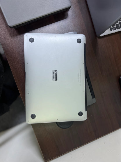MacBook Air 2015 13.3” – Intel Core i5, 4GB RAM, 128GB SSD | macOS Sequoia Updated Version | Budget Apple Laptop