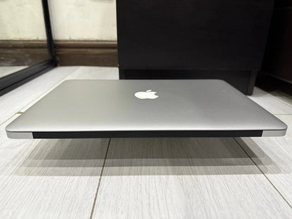 MacBook Air 2015 13.3-inch Laptop – Intel Core i5, 4GB RAM, 128GB SSD | Lightweight & Reliable